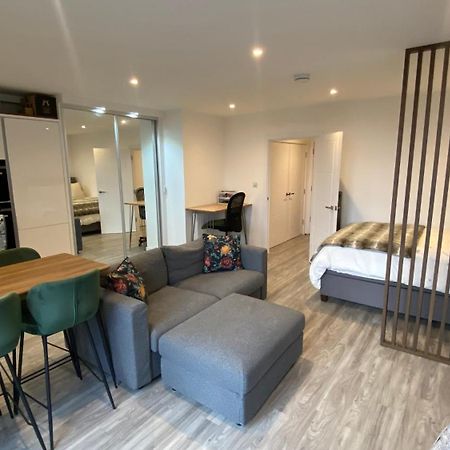London Luxe: Stylish Studio 外观 照片